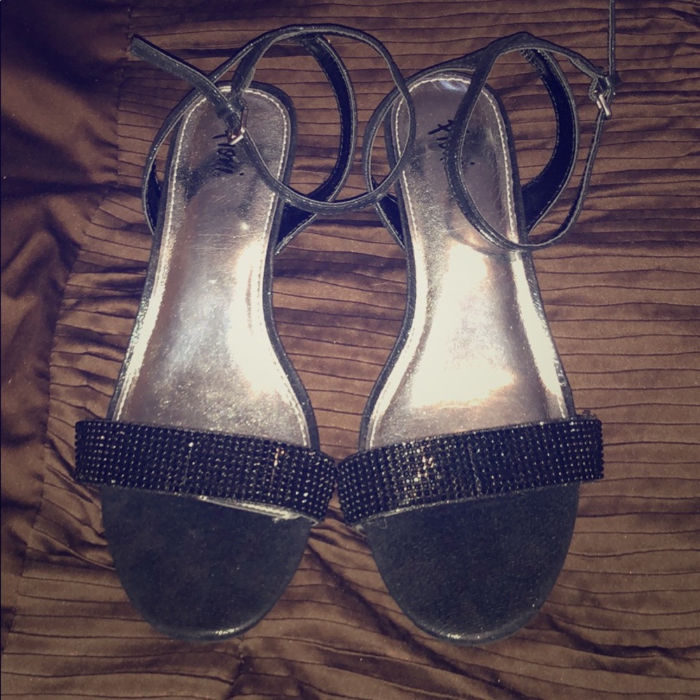 New Without Tags, Black Sequin Heels 7.5 WIDE!